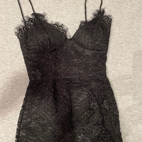 BRAND NEW W/ TAG Alamour The Label Layali Gown - Picture 5 of 9